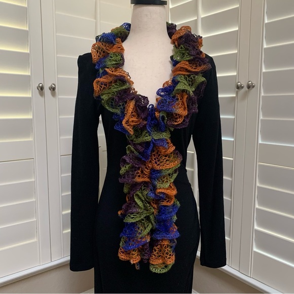 Artisan Handcrafted Ruffled Crochet / Knit Scarf - Picture 17 of 17